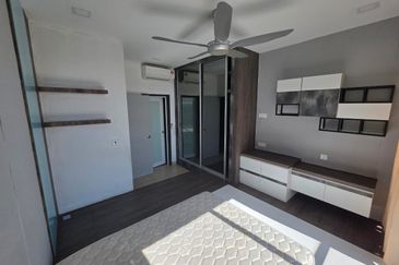 Dedaun Hijau (Greenfield Regency)