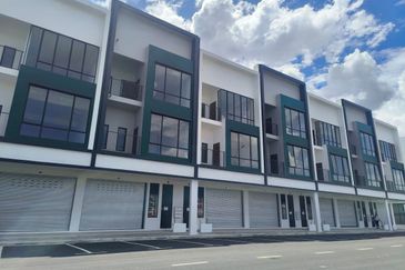 Crest @ Austin Emerald 1