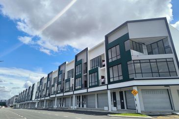 Crest @ Austin Emerald 1