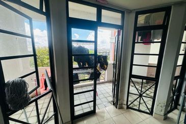 Tanjung Puteri Condominium