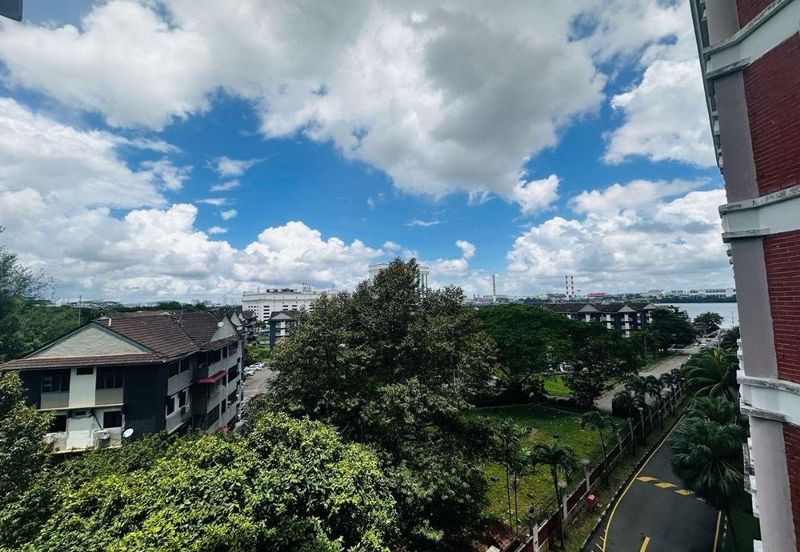 Tanjung Puteri Condominium