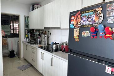 Dedaun Hijau (Greenfield Regency)