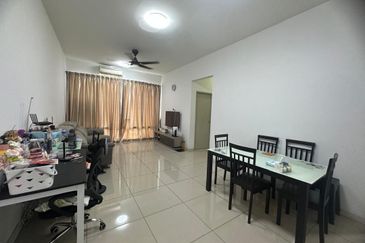 Dedaun Hijau (Greenfield Regency)