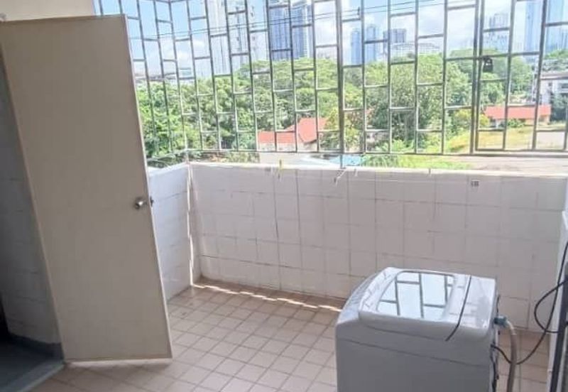 Tanjung Puteri Condominium