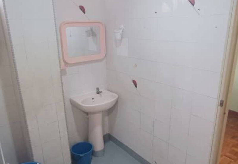 Tanjung Puteri Condominium