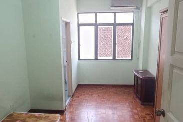 Tanjung Puteri Condominium