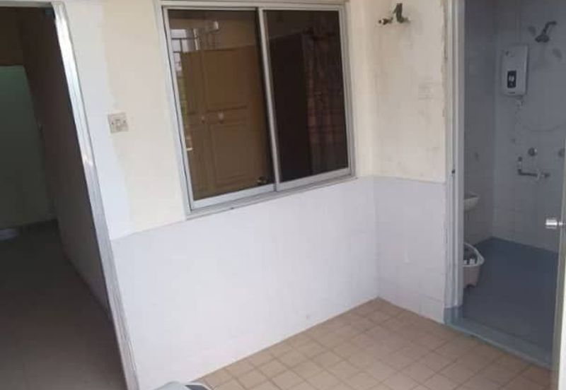 Tanjung Puteri Condominium