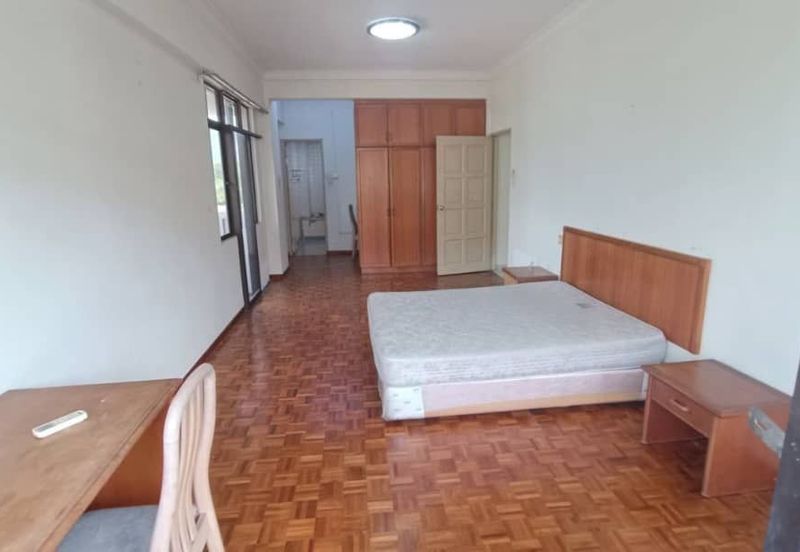 Tanjung Puteri Condominium