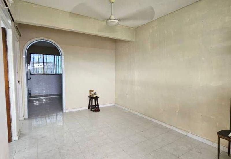 Flat Taman Ungku Tun Aminah