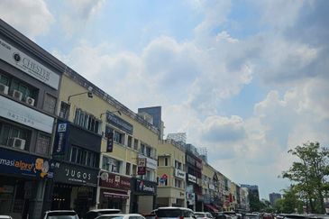 Taman Mount Austin Commercial