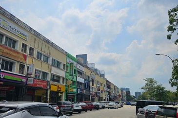 Taman Mount Austin Commercial