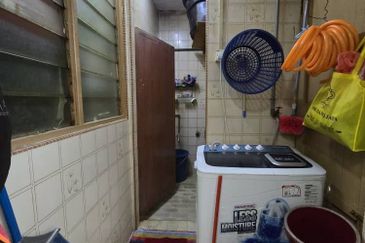 Flat Taman Ungku Tun Aminah