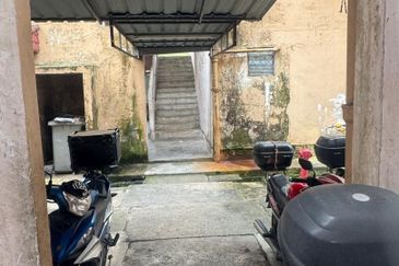 Flat Taman Ungku Tun Aminah