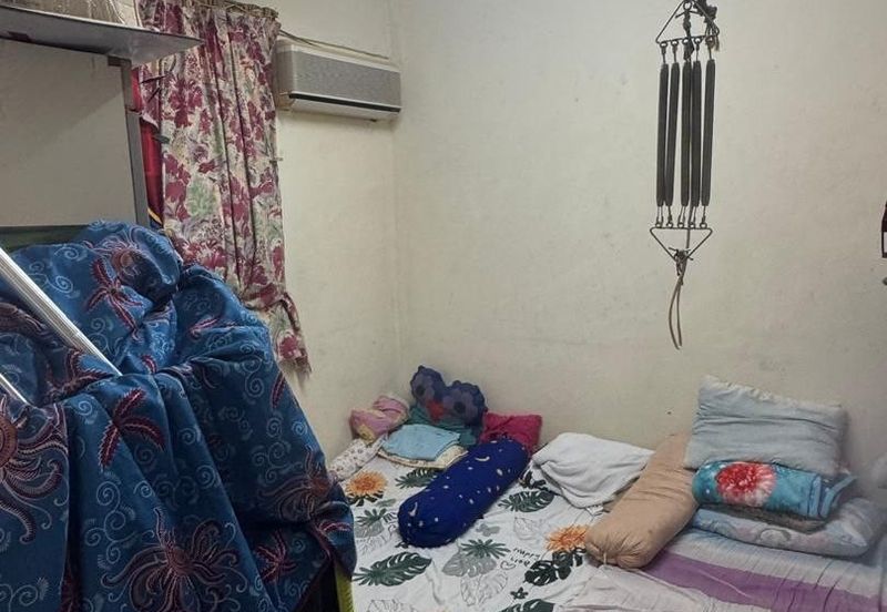 Flat Taman Ungku Tun Aminah