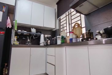 SKS Habitat Apartment, Larkin