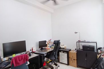 SKS Habitat Apartment, Larkin