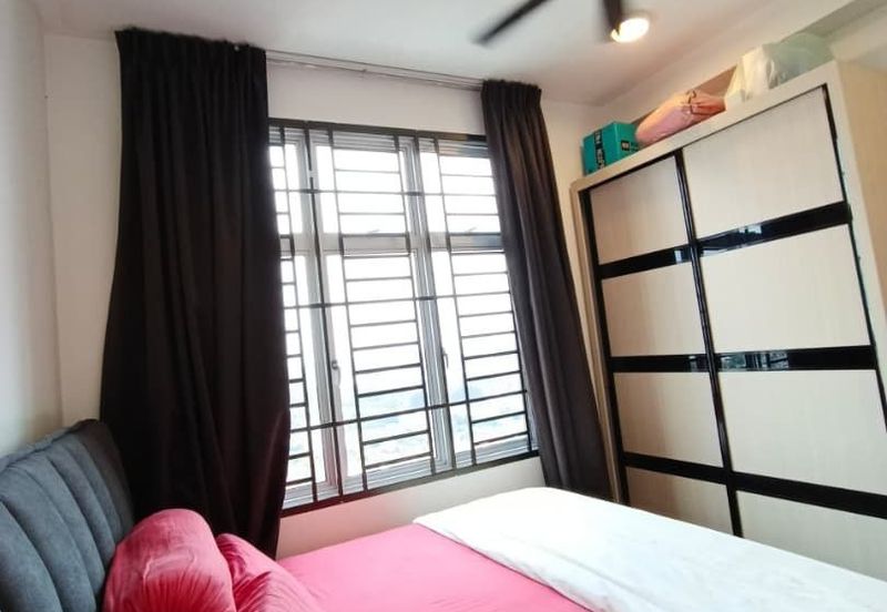 SKS Habitat Apartment, Larkin