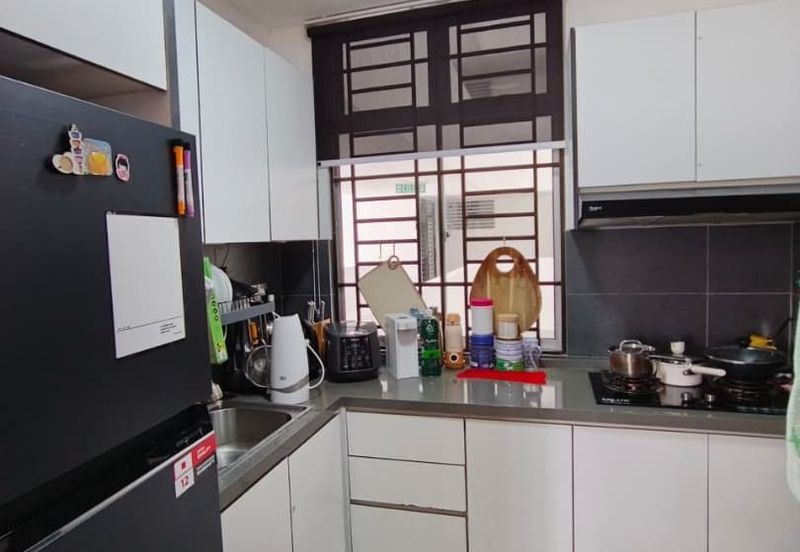 SKS Habitat Apartment, Larkin