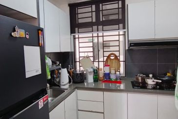 SKS Habitat Apartment, Larkin