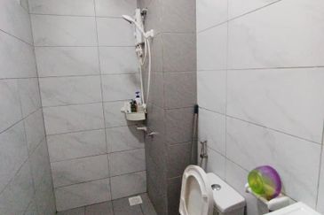 SKS Habitat Apartment, Larkin