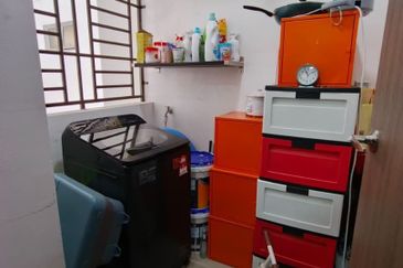 SKS Habitat Apartment, Larkin