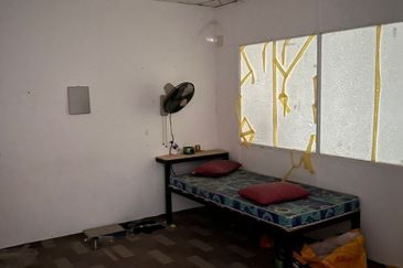 Taman Perindustrian Berjaya Kempas Terrace Factory For Rent 