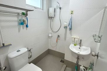 Seasons Luxury Apartments @ Amara Larkin