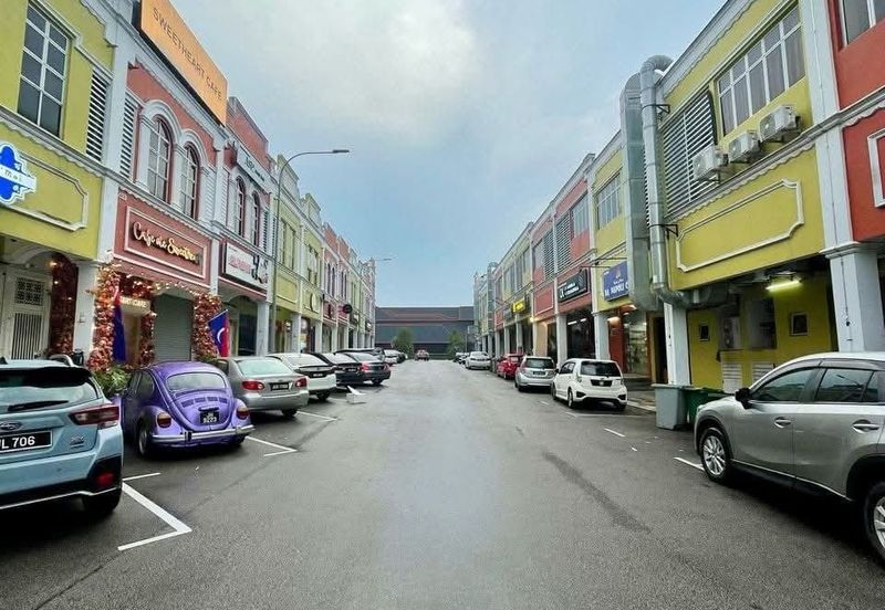 Taman Mount Austin Commercial