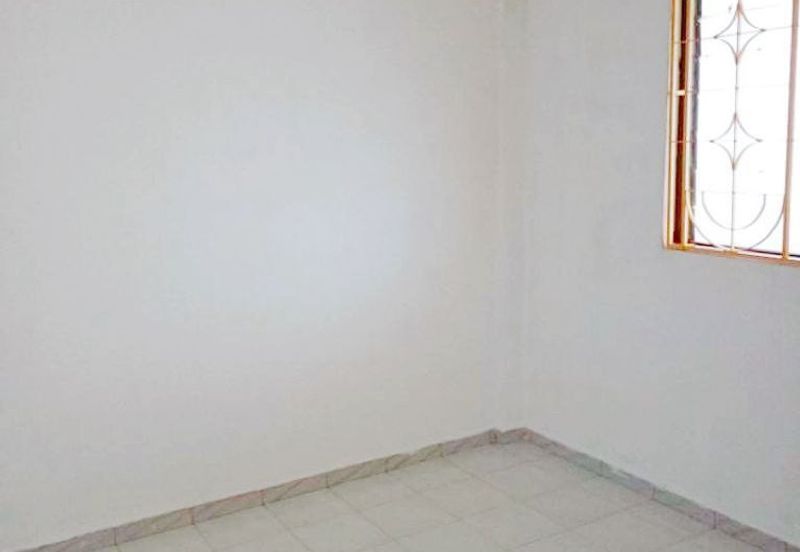 Flat Taman Ungku Tun Aminah