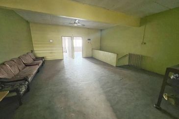 Taman Sri Kulai Baru 2 Storey Shoplot For Sale