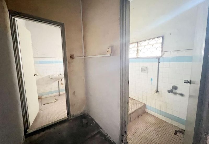 Taman Sri Kulai Baru 2 Storey Shoplot For Sale