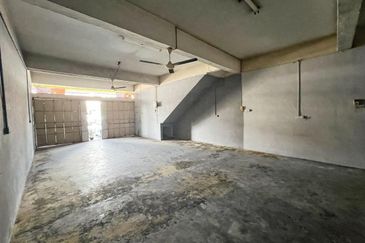 Taman Sri Kulai Baru 2 Storey Shoplot For Sale