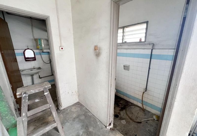 Taman Sri Kulai Baru 2 Storey Shoplot For Sale