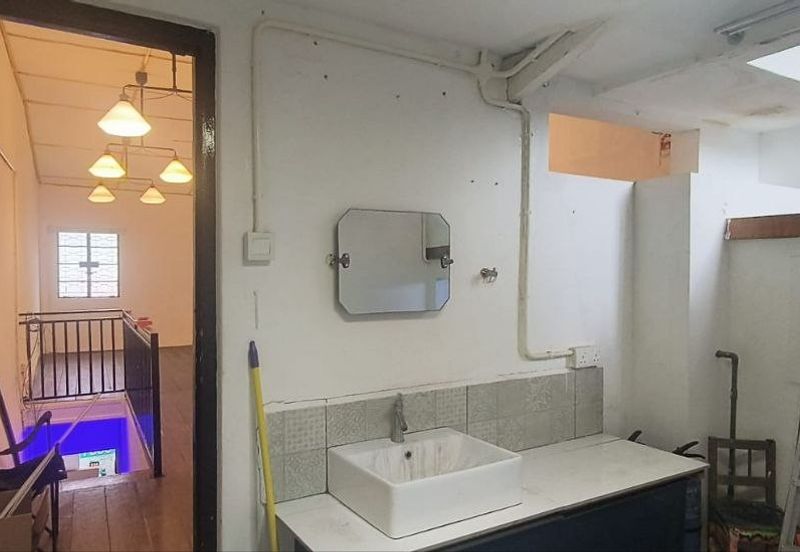 Jb Town Tan Hiok Nee 2 Storey Shoplot 1st Floor For Rent