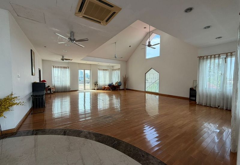 Stulang Laut / Darat