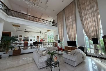 Stulang Laut / Darat