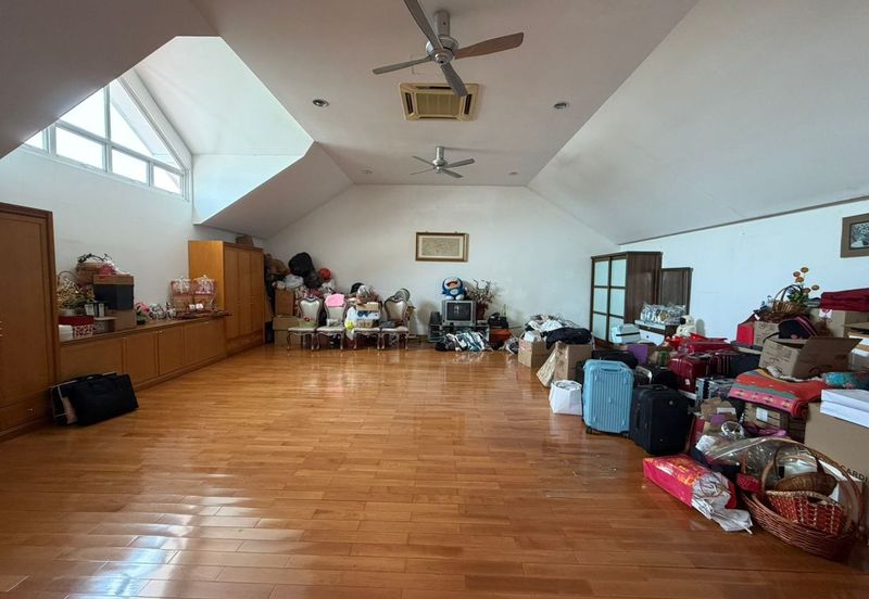 Stulang Laut / Darat