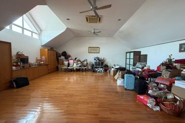 Stulang Laut / Darat