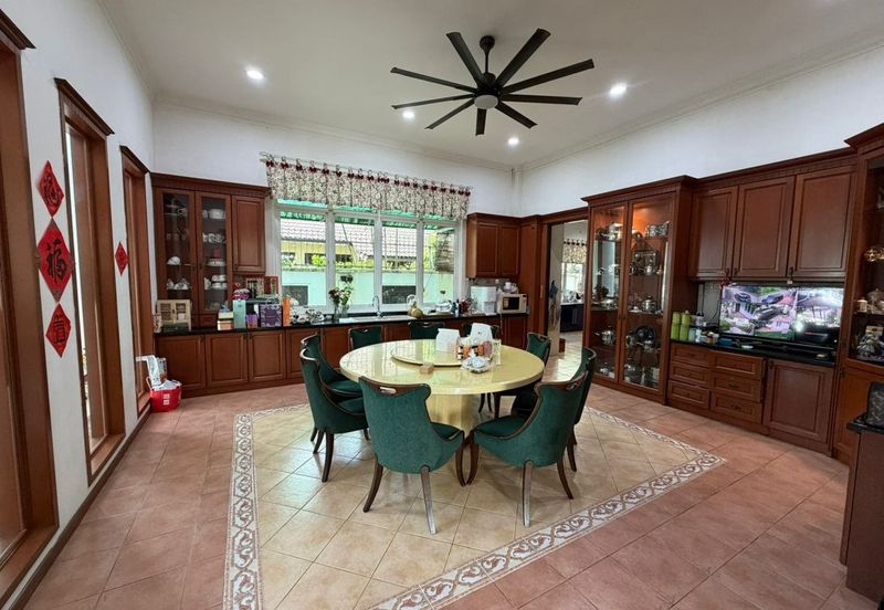 Stulang Laut / Darat