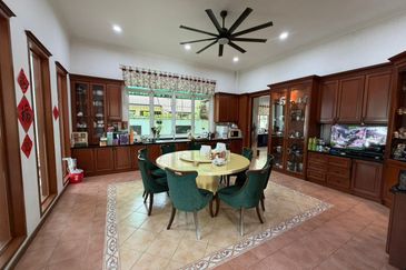 Stulang Laut / Darat