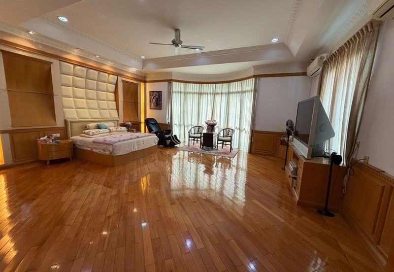 Stulang Laut / Darat