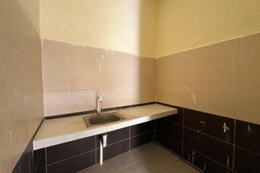 Gelang Patah Terrace Factory For Rent