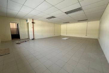 Gelang Patah Terrace Factory For Rent