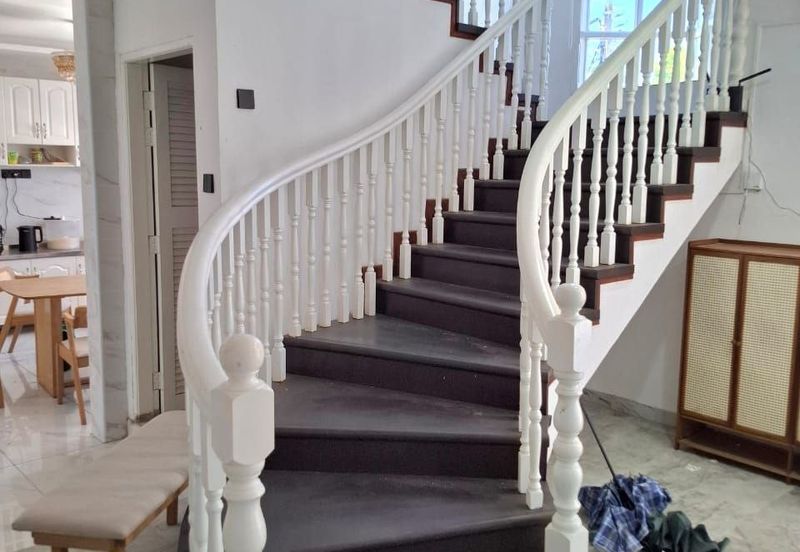 Stulang Laut / Darat