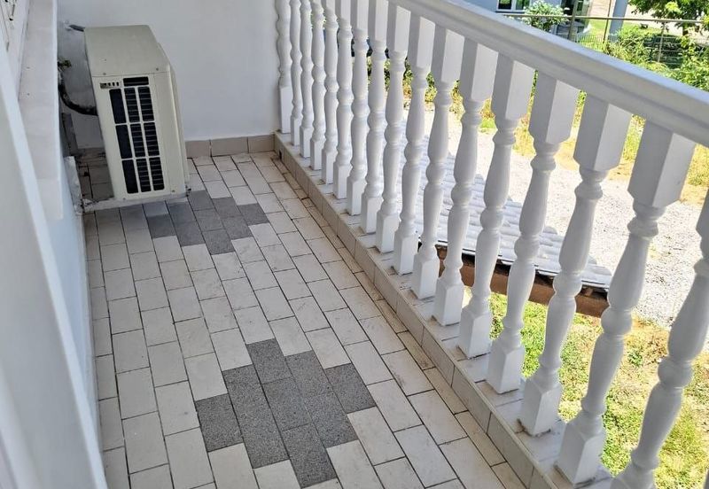 Stulang Laut / Darat