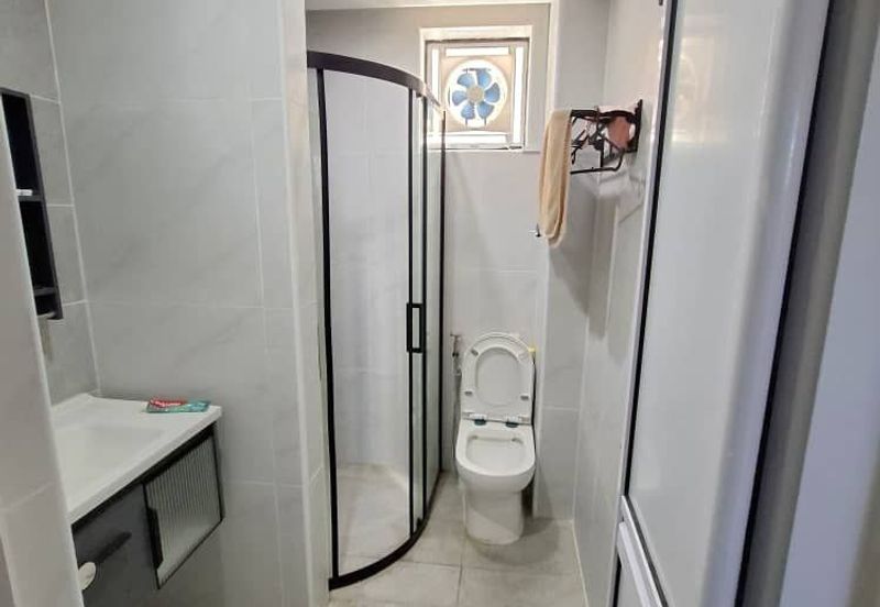 Stulang Laut / Darat