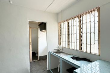 Flat Taman Ungku Tun Aminah