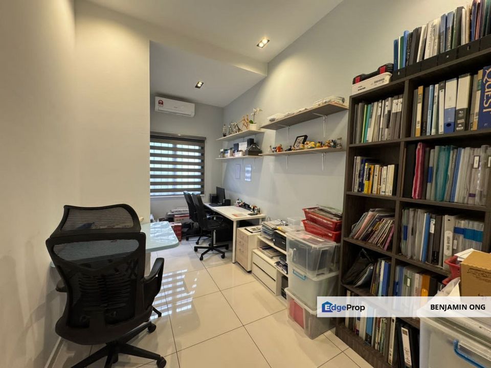 Austin Crest Mount Austin Renovated House For Sale, Johor, Johor Bahru