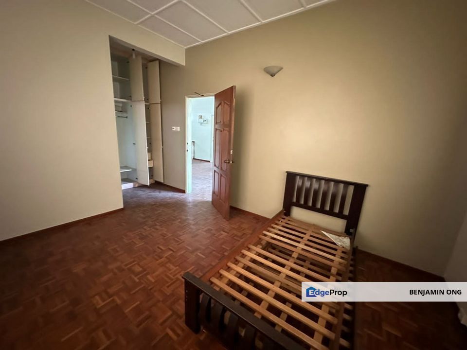 Taman Perling Bungalow Corner Lot Huge Size House For Sale, Johor, Johor Bahru