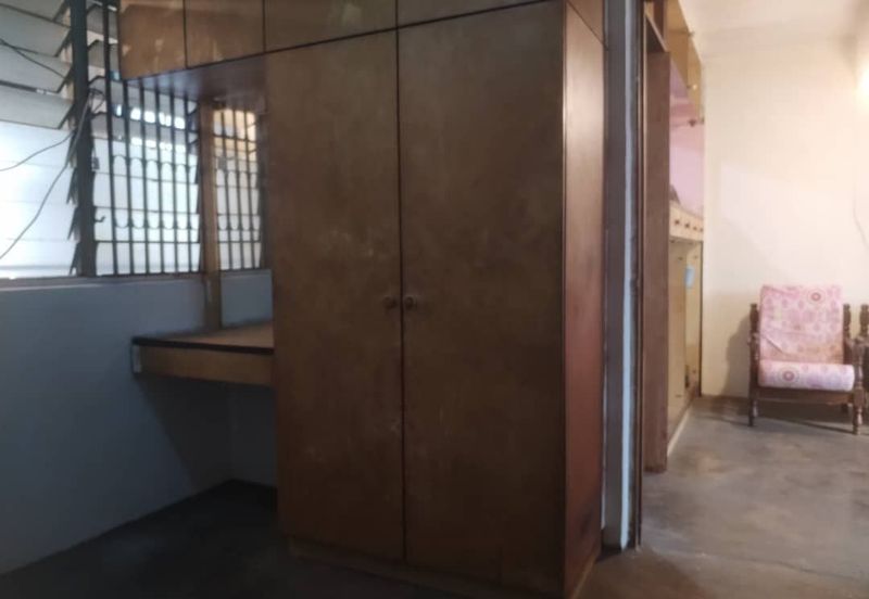 Flat Taman Ungku Tun Aminah